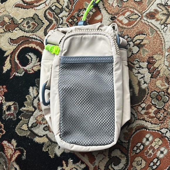 Adidas water bottle sling bag - Picture 2 of 4